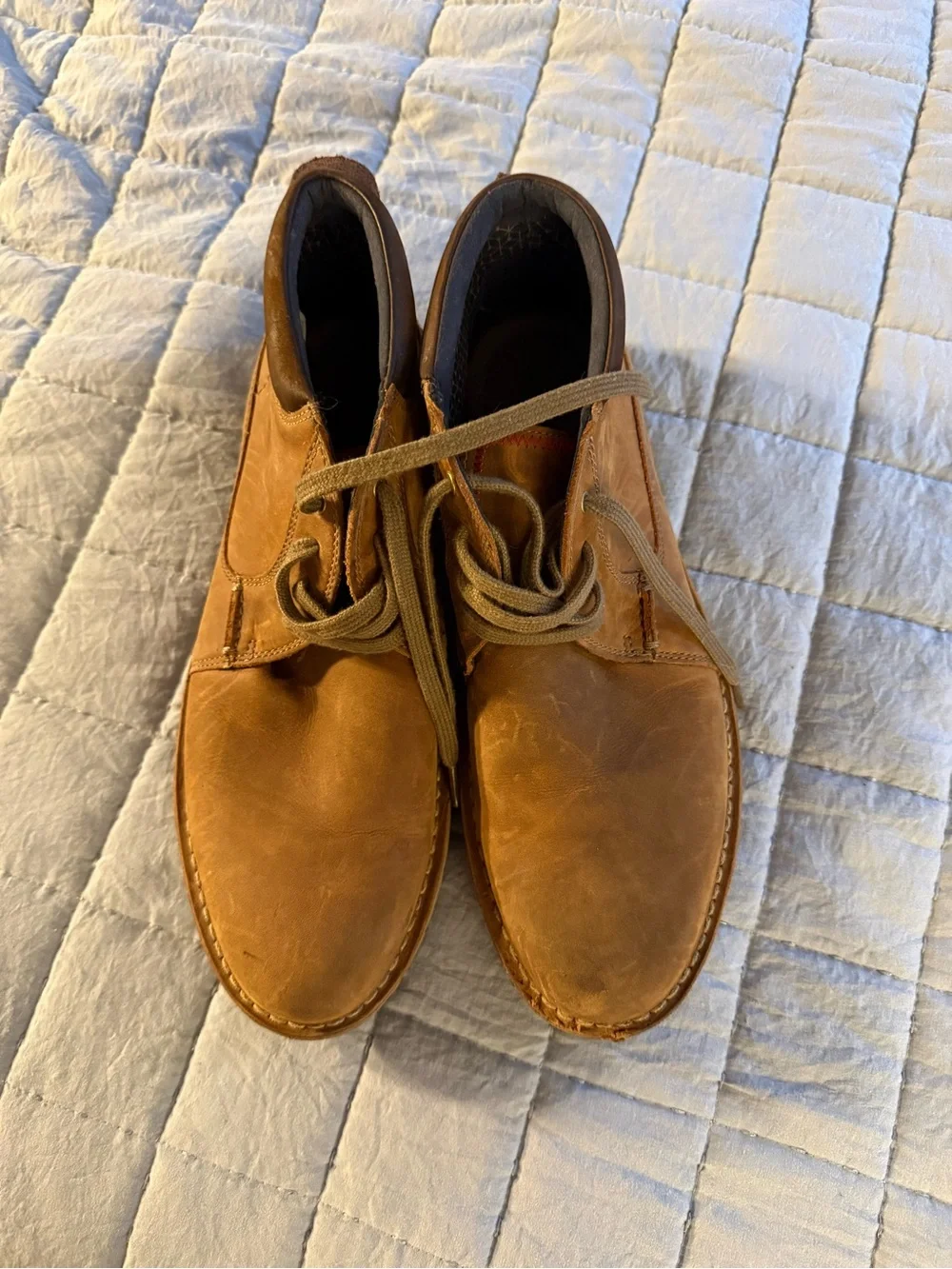 Clarks Men's Tan Leather Chukka Boots
